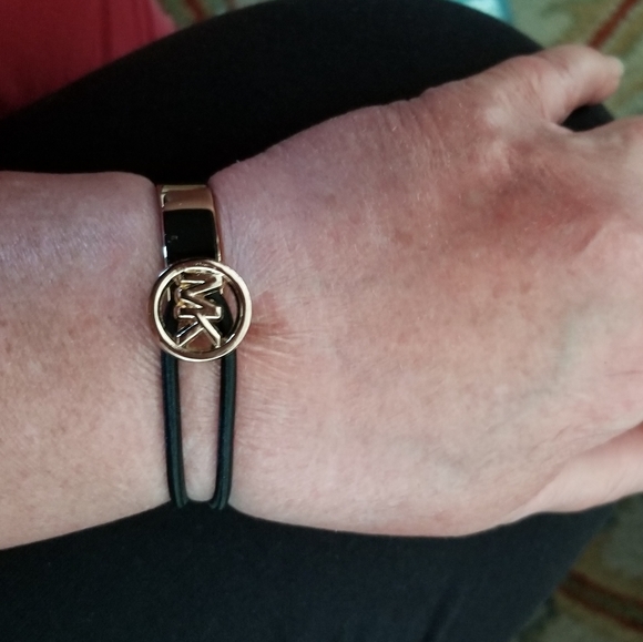 Michael Kors Bracelet - Picture 9 of 11